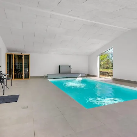 Luxury Pool House For 20 People With Activity And 6-person Outdoor Spottrup